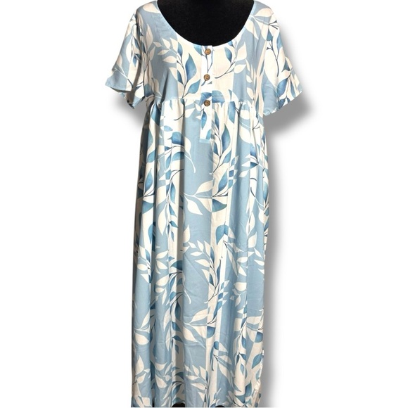 Made With Love Relax Fit Short Sleeve Empire Waist Blue/White Floral Maxi Dress - Picture 2 of 15